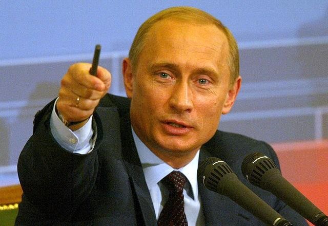 Imagem da noticia União Europeia pretende congelar bens de Putin e Lavrov