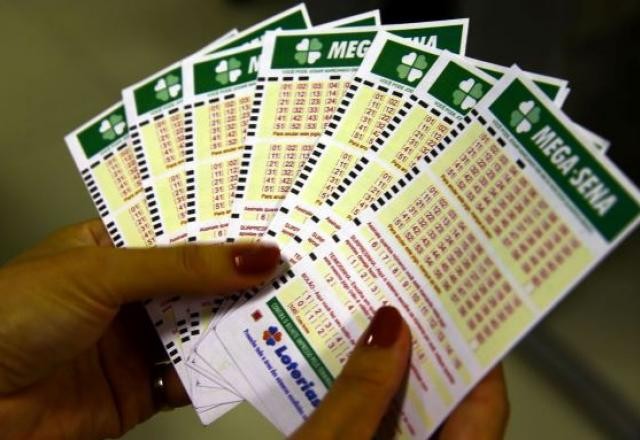 Imagem da noticia Mega-Sena pode pagar R$ 40 milhões neste sábado