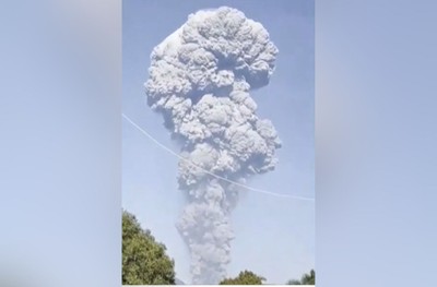 Erupção de vulcão mata 3 alpinistas na Indonésia; 17 são resgatados