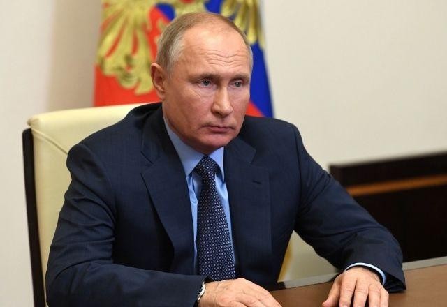 Imagem da noticia Putin participa de testes para forma nasal de vacina contra covid-19