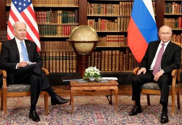 Imagem da noticia Falas de Biden colocam relação com EUA "à beira do rompimento", diz Rússia