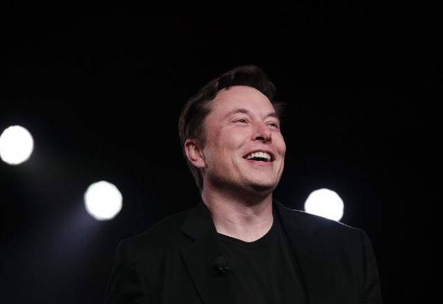 Imagem da noticia Fortuna do homem mais rico do mundo, Elon Musk, atinge R$ 1,6 trilhão