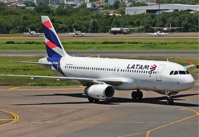 Imagem da noticia Latam cancela voos por aumento de casos de covid; veja lista