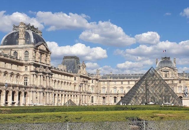 Imagem da noticia Museu do Louvre, em Paris, fecha após receber ameaça por escrito