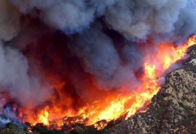 Imagem da noticia Incêndio Dixie é agora o segundo maior da história da Califórnia
