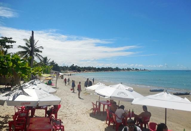 Imagem da noticia Casal de turistas mineiros morre afogado em praia na Bahia