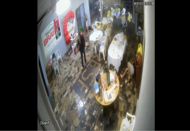 Imagem da noticia "Entrou para matar as pessoas que estavam lá", diz petista sobre crime no PR