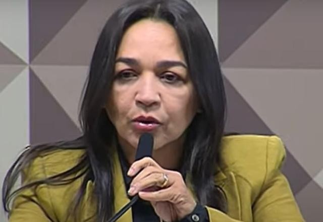Imagem da noticia CPMI do 8/1 pede indiciamento de Bolsonaro, ex-ministros e militares