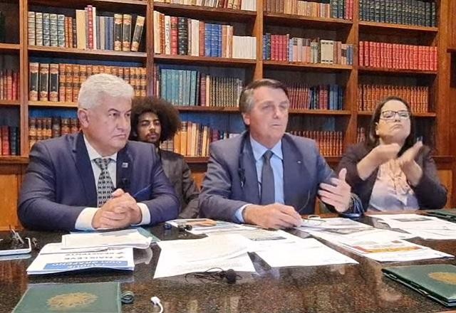 Imagem da noticia "Não vou responder para gente sem qualificação", diz Bolsonaro sobre CPI