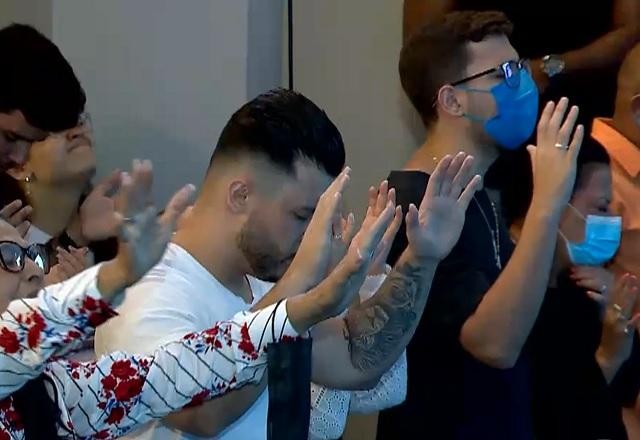 Imagem da noticia Vídeo: parentes de Marília Mendonça realizam culto em homenagem à cantora