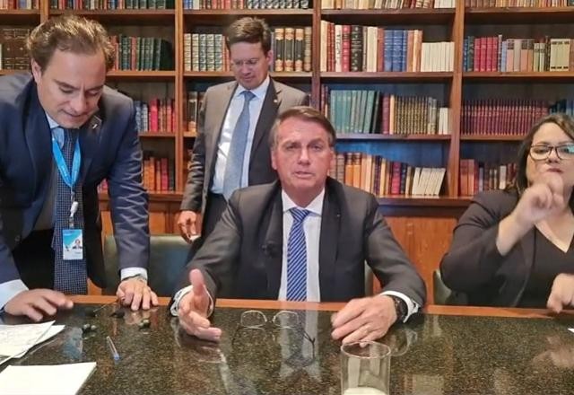 Imagem da noticia Bolsonaro: "pessoa atrás de osso" é culpa de política de governadores