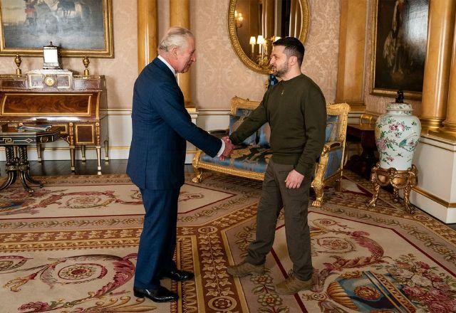 Imagem da noticia Em viagem ao Reino Unido, Zelensky se encontra com Sunak e rei Charles III