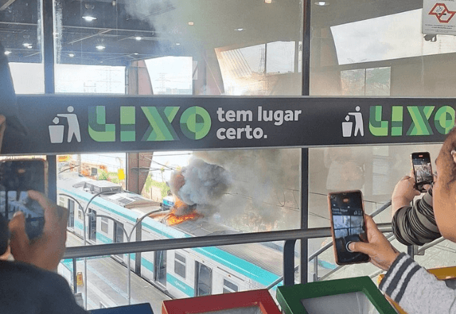 Imagem da noticia Falha elétrica causa princípio de incêndio em trem da ViaMobilidade em São Paulo