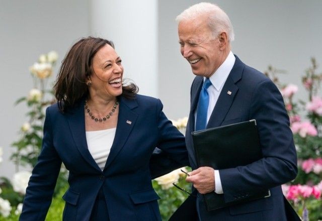 Joe Biden testa negativo para covid-19 e realizará pronunciamento nesta quarta-feira