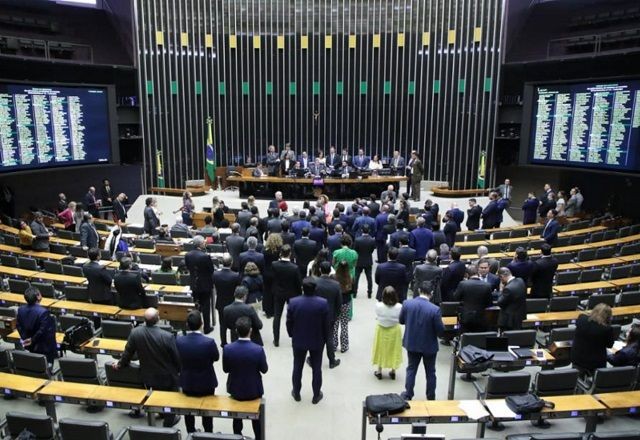 Imagem da noticia Em cinco anos, deputados apresentaram 14 propostas para restringir ou dificultar aborto legal