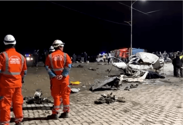 Imagem da noticia Avião militar sai da pista pouso na Bolívia, invade avenida e deixa ao menos 15 mortes