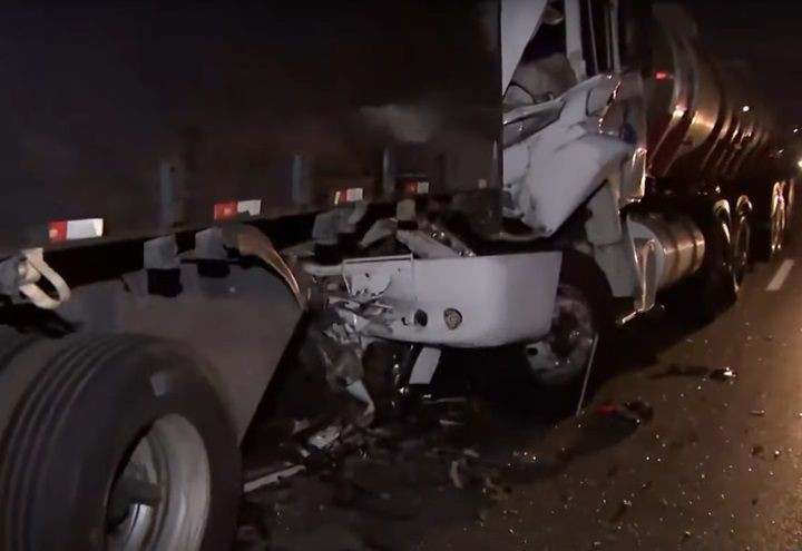 Imagem da noticia Engavetamento na rodovia Dutra mata três da mesma família 