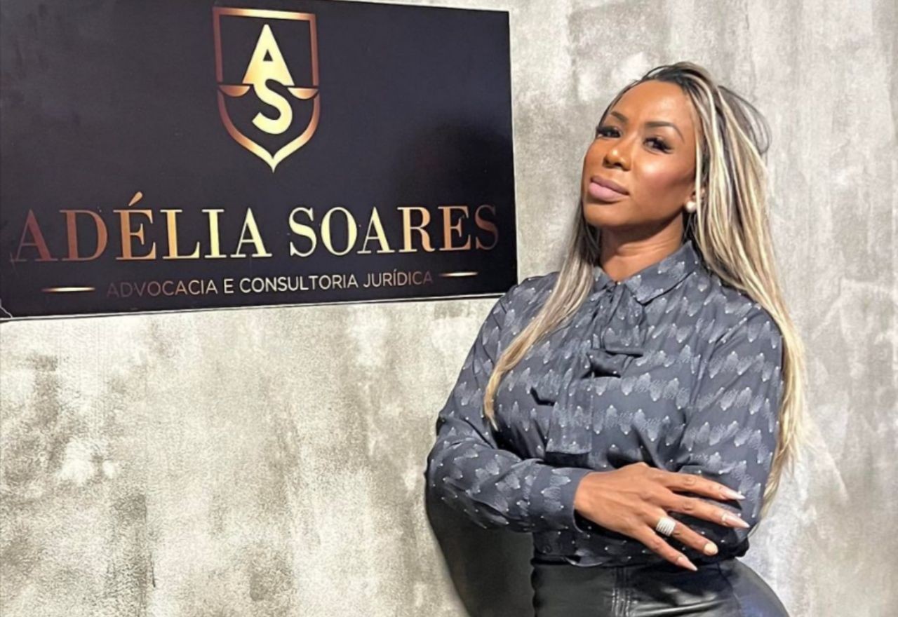 Imagem da noticia Quem é Adélia Soares, advogada de Deolane indiciada em esquema de jogos ilegais