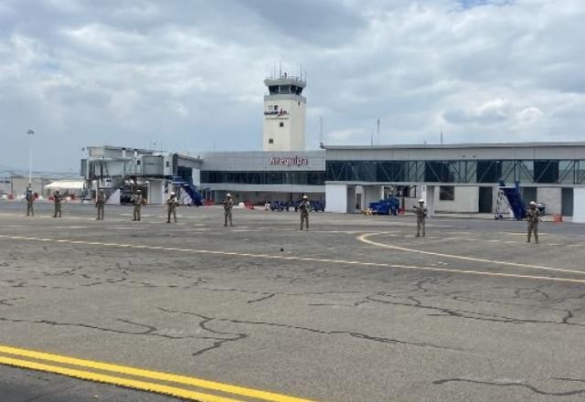 Imagem da noticia Manifestantes invadem pista de aeroporto no Peru