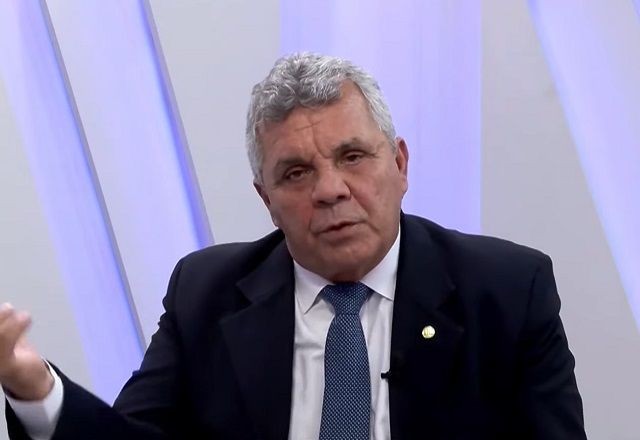 Imagem da noticia Presidente da bancada da bala vê sucesso em ato de Bolsonaro, mas critica discurso de Silas Malafaia