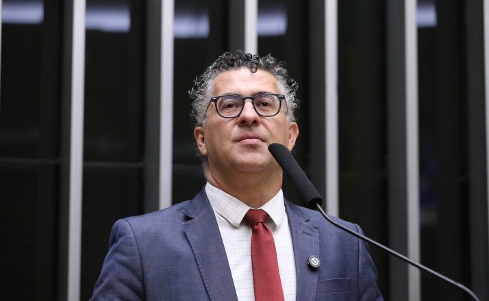 Imagem da noticia Escala 6x1: deputados se reúnem na próxima terça (5) para definir plano de trabalho
