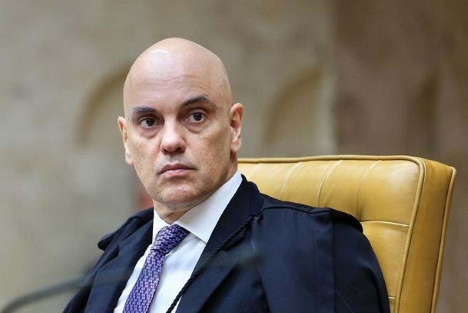 Imagem da noticia Moraes autoriza mulher que pichou estátua da Justiça a receber assistência religiosa em casa