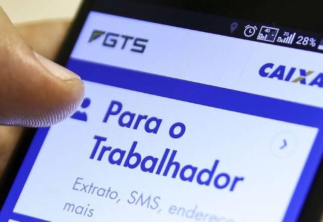 FGTS: Governo vai distribuir R$ 8 bilhões do lucro aos trabalhadores