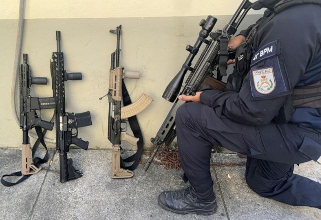 Imagem da noticia Dois criminosos são presos em operação da polícia no Rio; houve troca de tiros