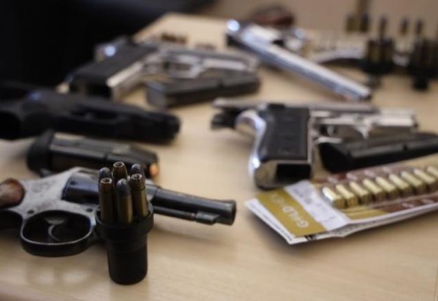 Imagem da noticia STF forma maioria para suspender ações contra decreto de armas de Lula