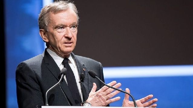 Imagem da noticia Ex-mais rico do mundo, Bernard Arnault perde R$ 60 bilhões em um dia