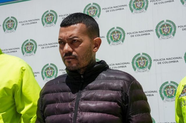 Imagem da noticia Polícia colombiana prende acusado de organizar ataque contra senador Miguel Uribe