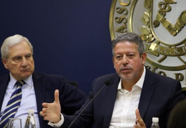 Imagem da noticia "Trabalhamos em conjunto pela reforma tributária", diz Arthur Lira