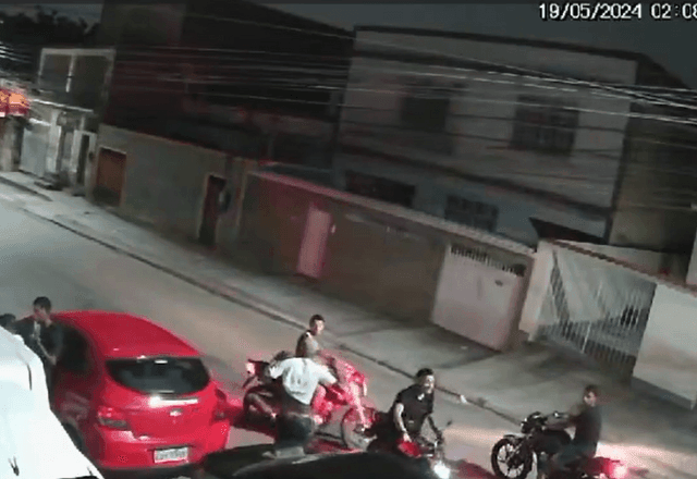 Câmera de segurança flagra arrastão na zona norte do Rio; veja vídeo