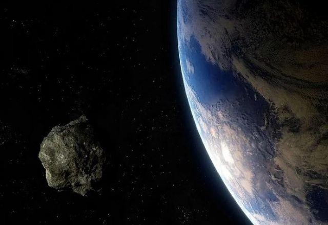Asteroide deve passar próximo à Terra nesta 3ª; saiba como acompanhar