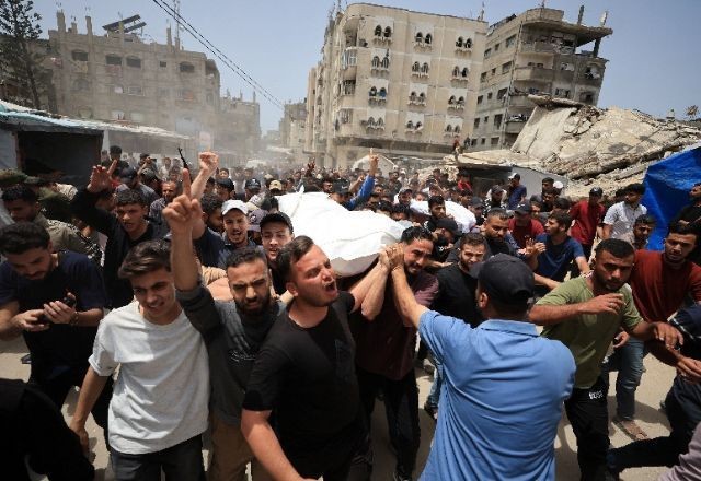 Imagem da noticia Ataques israelenses matam cinco pessoas em Gaza, dizem autoridades