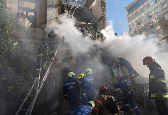 Imagem da noticia Drones "suicidas" atingem Kiev; governo ucraniano contou 8 mortes