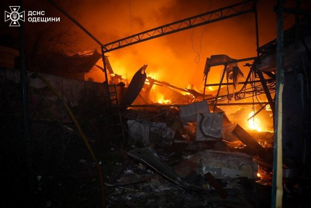 Imagem da noticia Ataque russo com drone mata civis em trem de passageiros na Ucrânia