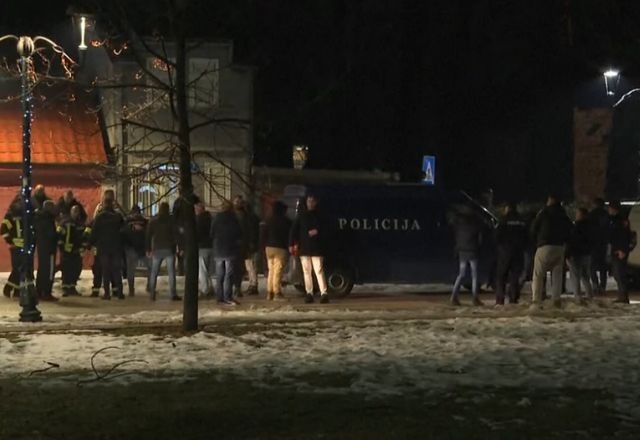 Imagem da noticia Homem mata 10 adultos e 2 crianças em Montenegro, país da Europa
