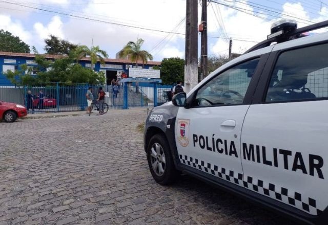 Imagem da noticia Estudante dispara contra professora e acerta aluno em escola de Natal