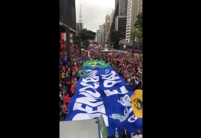 Imagem da noticia Atos em defesa da democracia são realizados pelo país