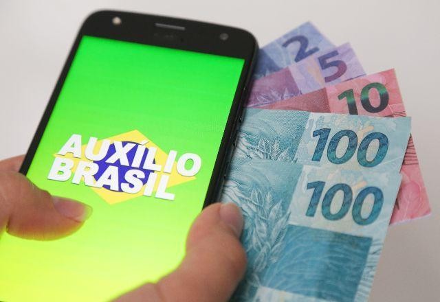 CGU identifica pagamento indevido de R$ 3,8 bilhões do Auxílio Brasil