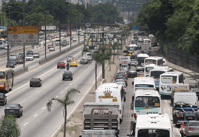 Imagem da noticia Polícia Civil do Rio faz operação contra suspeitos de matar PM na Avenida Brasil 