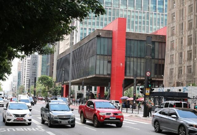 Imagem da noticia Respirar o ar de São Paulo equivale a fumar mais de meio cigarro por dia, diz especialista