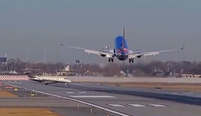 Imagem da noticia VÍDEO: Avião comercial quase colide com jato em aeroporto de Chicago (EUA)