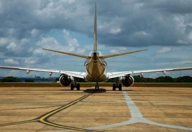 Imagem da noticia Estônia proíbe voos de companhias aéreas da Rússia