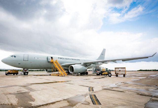 Imagem da noticia Quinto avião da FAB decola de Tel Aviv com 215 brasileiros