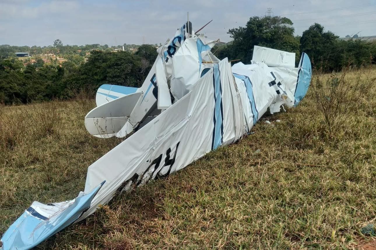 Imagem da noticia Avião de pequeno porte cai em São José do Rio Preto e deixa dois mortos