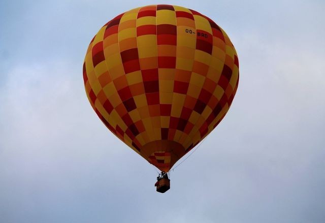 Queda de balão nos EUA deixa quatro mortos e um ferido