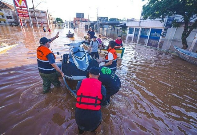 Lira convoca reunião e Pacheco anuncia comissão para socorrer o Rio Grande do Sul