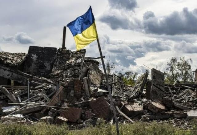 Imagem da noticia Ucrânia usa drones para atacar refinarias de petróleo na Rússia